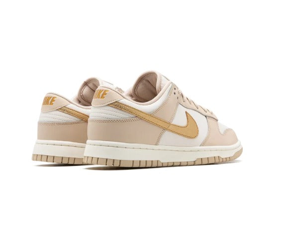 Tênis Nike Dunk Low 'Metallic Gold' Dourado