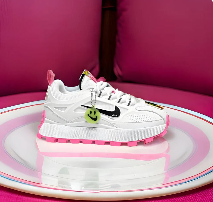 Nike Bailleli Branco e Rosa – Elegância Ousada, Conforto Ilimitado