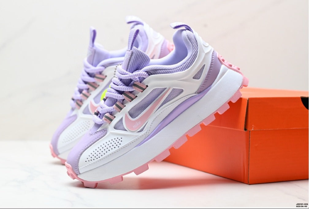 Nike Bailleli Branco Rosa e Lilas – Elegância Ousada, Conforto Ilimitado