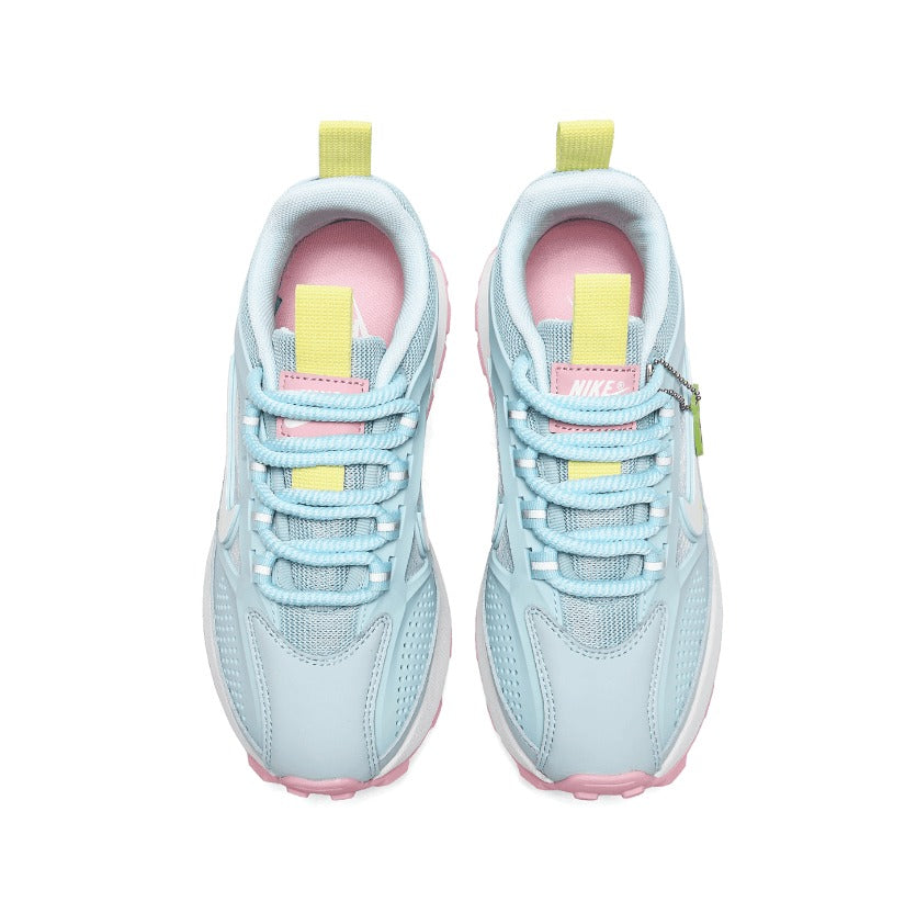 Nike bailleli azul claro e branco.